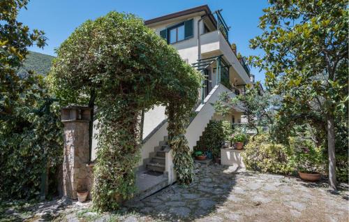 Nerola Apartment | 4 Bedroom Awesome Apartment In Nerola