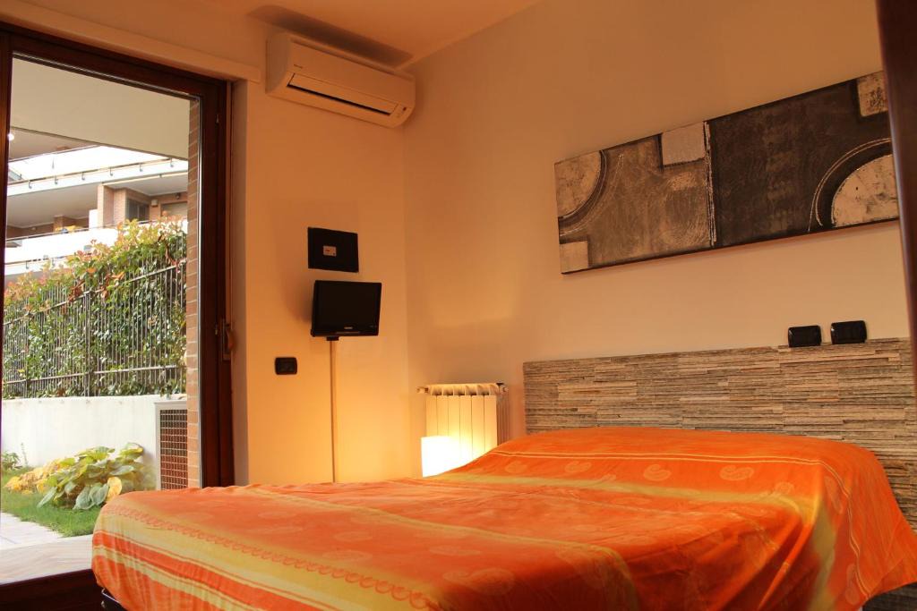 Fiumicino Apartment | Airport Roof Garden