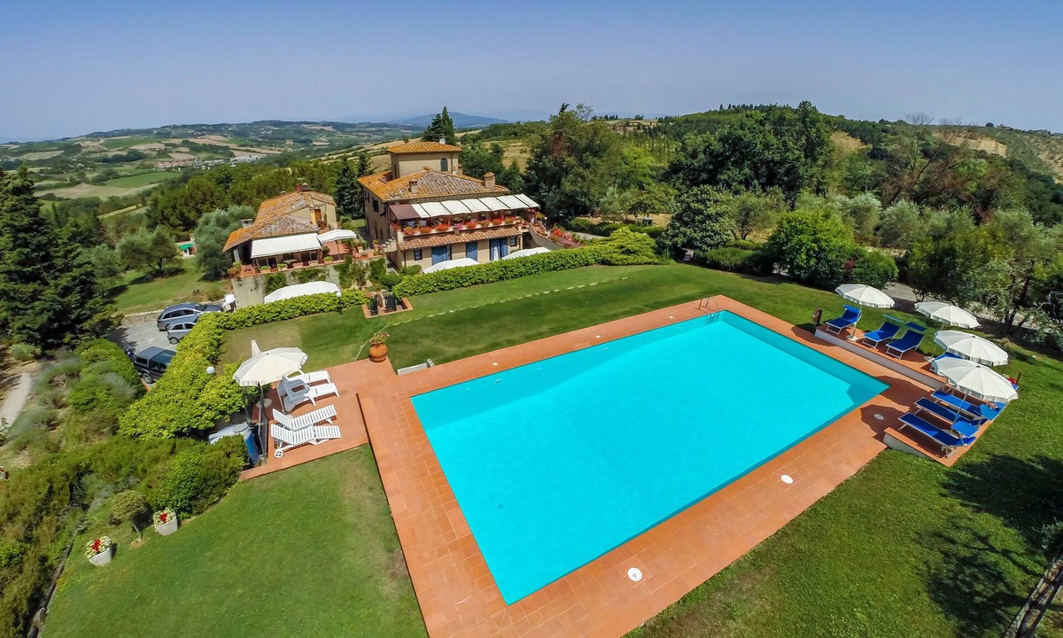 Montespertoli Apartment | Amazing rustic one bedroom apartament
