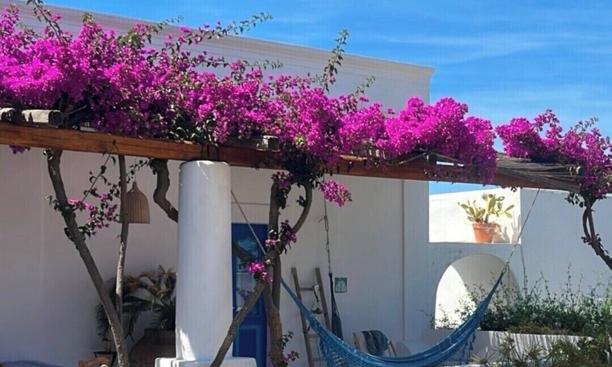 Stromboli House | Ancient Aeolian house with large garden overlooking the sea and volcano