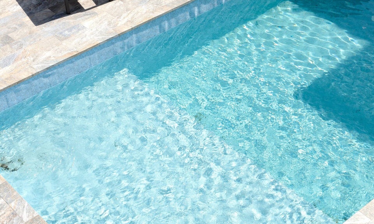 Syracuse Apartment | Apartment 'Athena' with Shared Pool, Wi-Fi and Air Conditioning