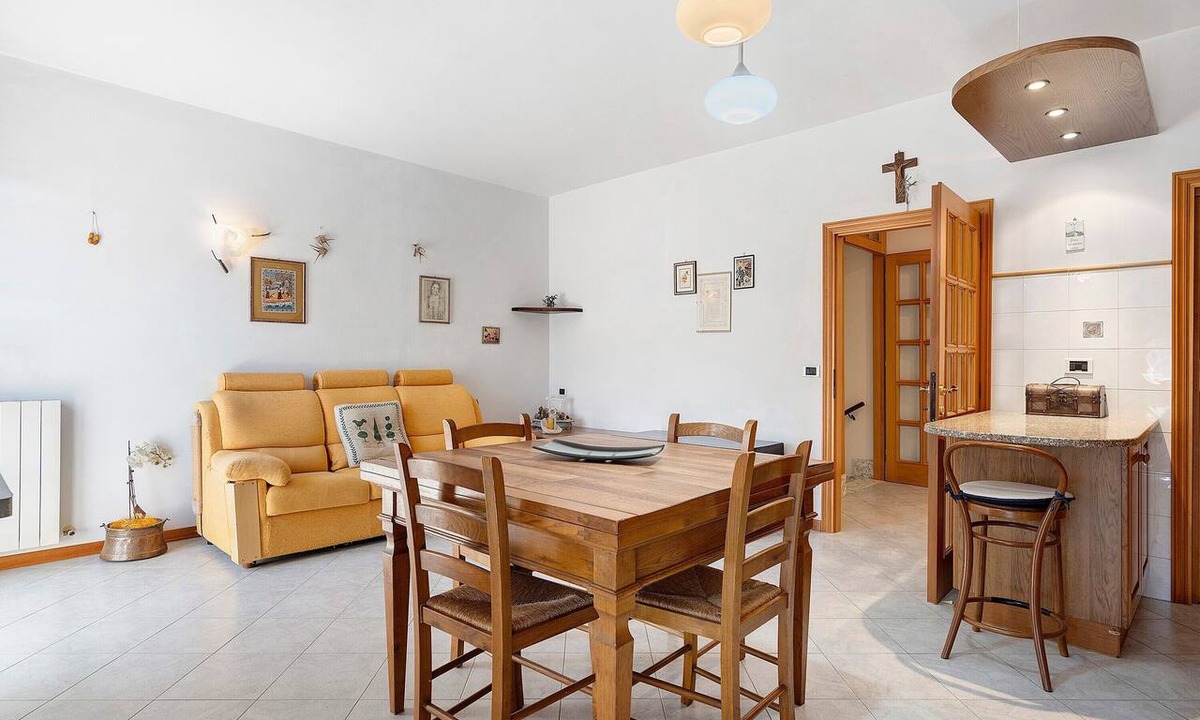 Montevarchi Apartment | Apartment 'Girasole' with Private Terrace, Private Garden and Wi-Fi