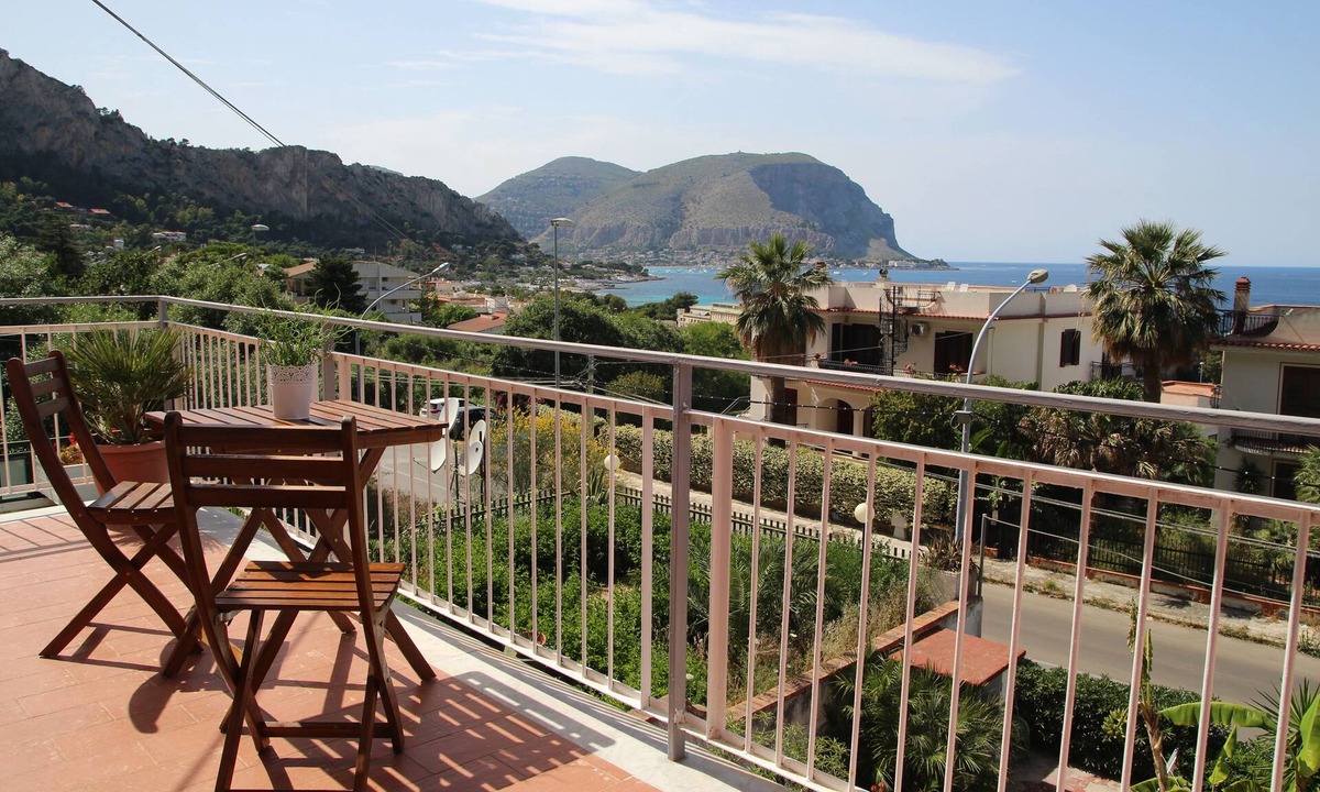 Addaura Apartment | Apartment in Villa Tea - Bellissima Vista Mare