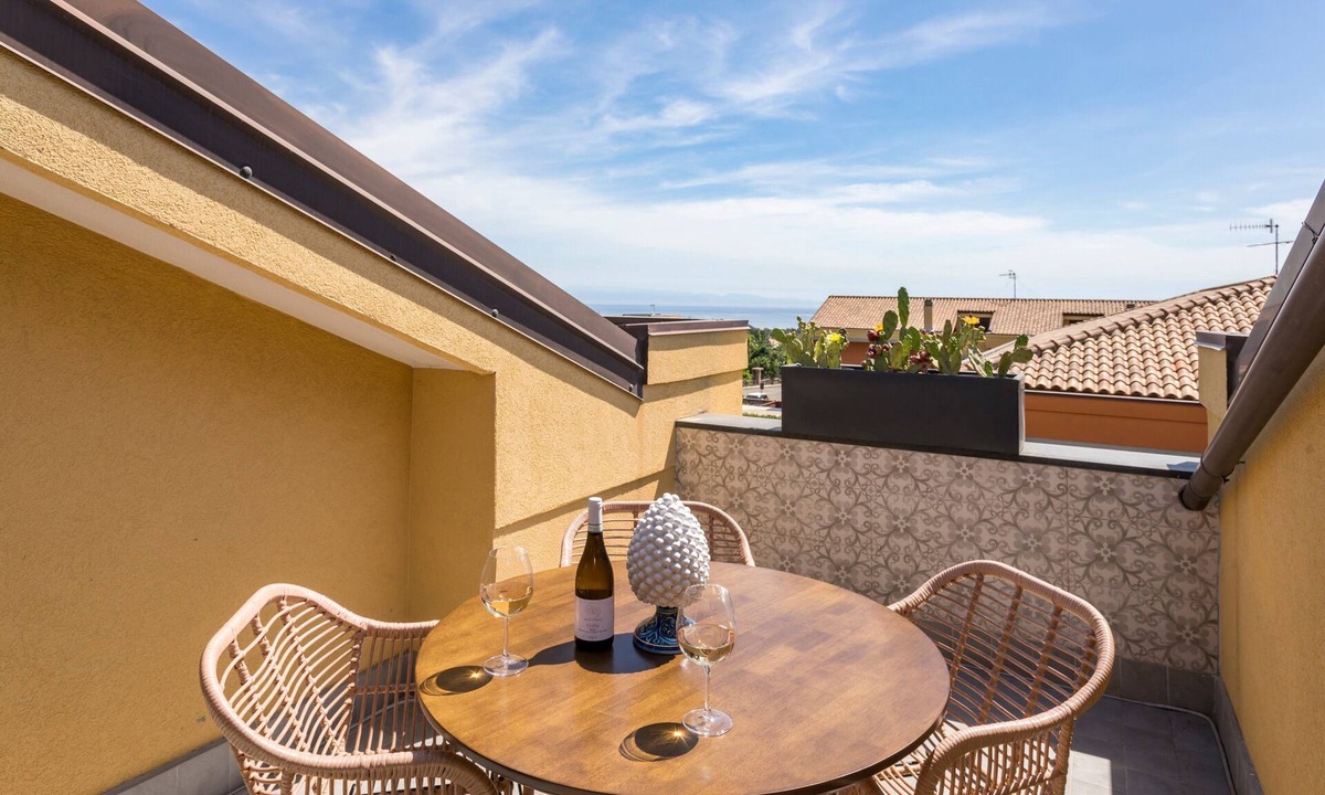 Archi Apartment | Apartment 'The Zest, Sicily' with Sea View, Wi-Fi and Air Conditioning