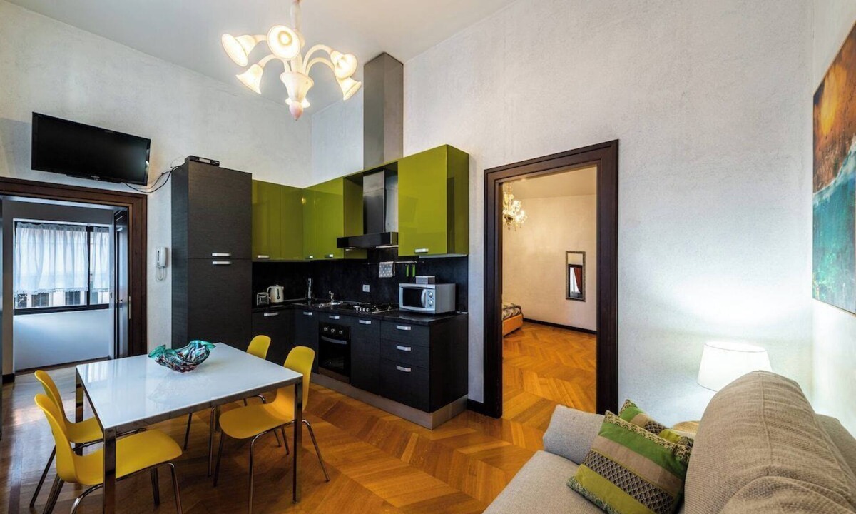 San Marco Apartment | Appartamento di circa 65 mq che gode di una graziosa vista su un giardino privato