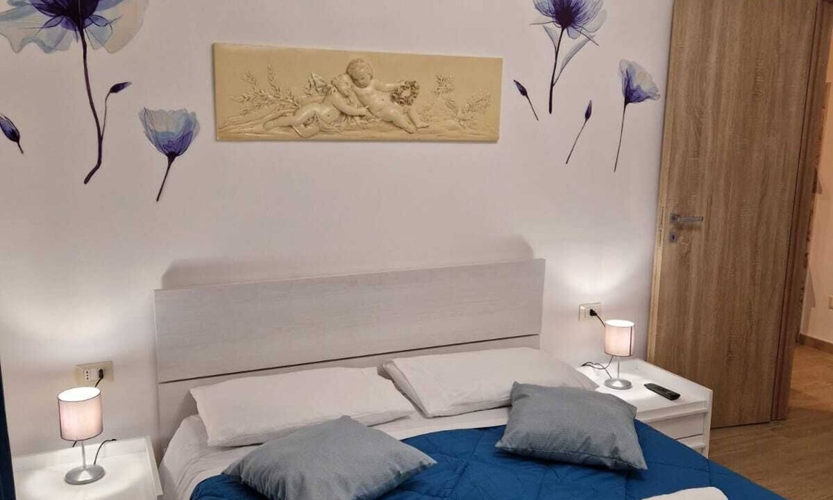 Fiumicino Apartment | At 5 minutes from the airport fiumicino/roma ,single house 50 sqm , with garden.