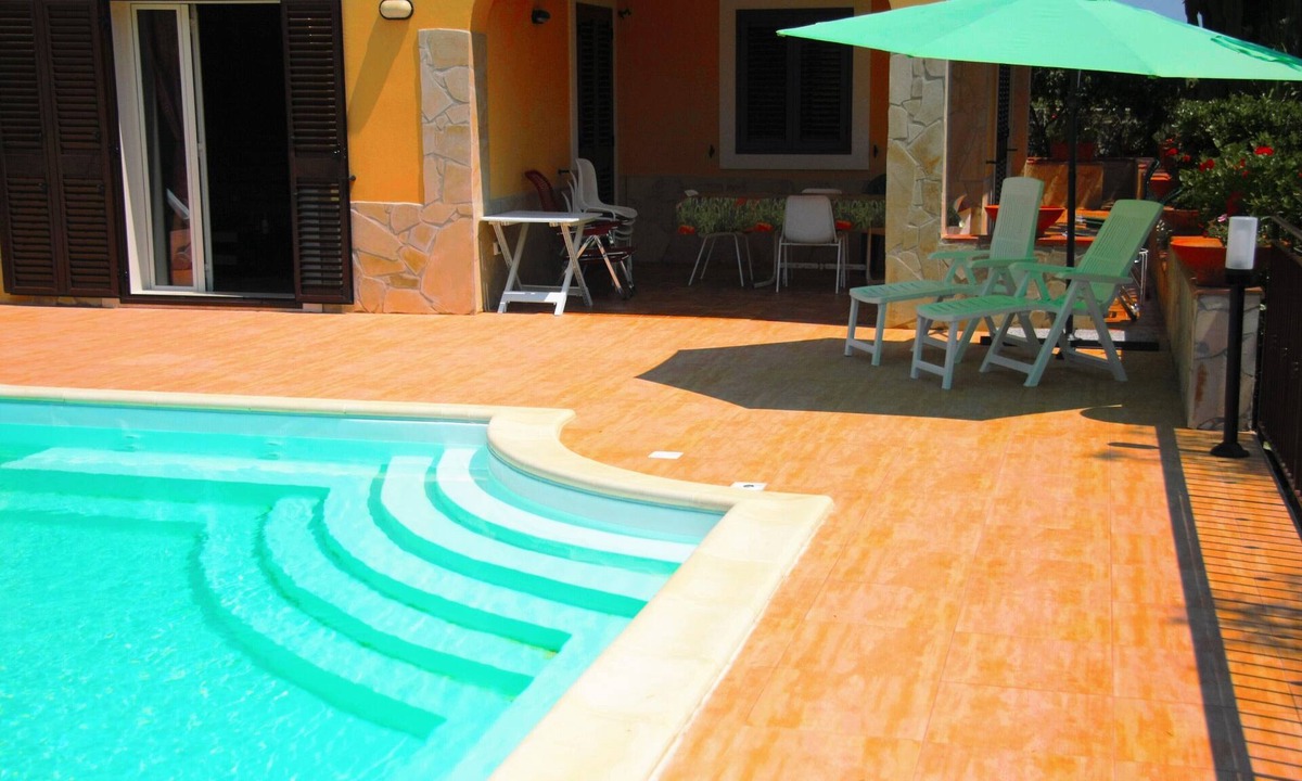 Fontane Bianche Villa | Awsome Villa with large Private Pool, Garden & Terrace + Wifi & Bikes
