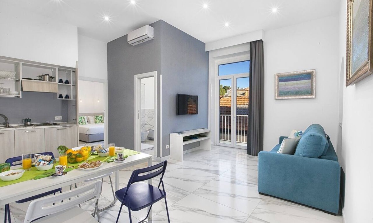 Sorrento Historic Centre Apartment | Beautiful and very central apartment in the heart of Sorrento in Piazza Tasso