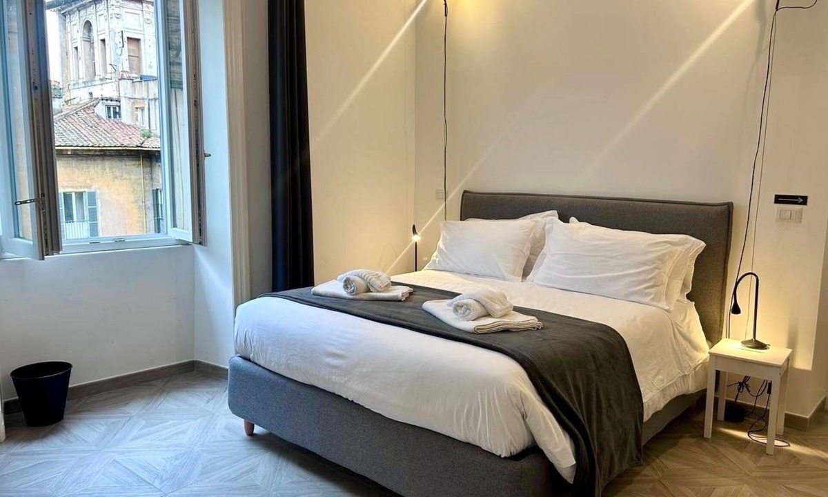 Rome City Centre Apartment | Beautiful house in the heart of Rome 20meters from Piazza Venezia/Trevi Fountain