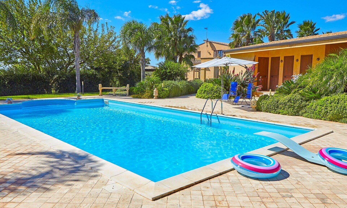 Castelvetrano Villa | Beautiful private villa with WIFI, A/C, private pool, TV, terrace, pets allowed and panoramic view