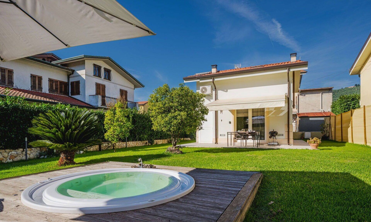 Stiava House | Beautiful private villa for 4 people with WIFI, hot tub, A/C