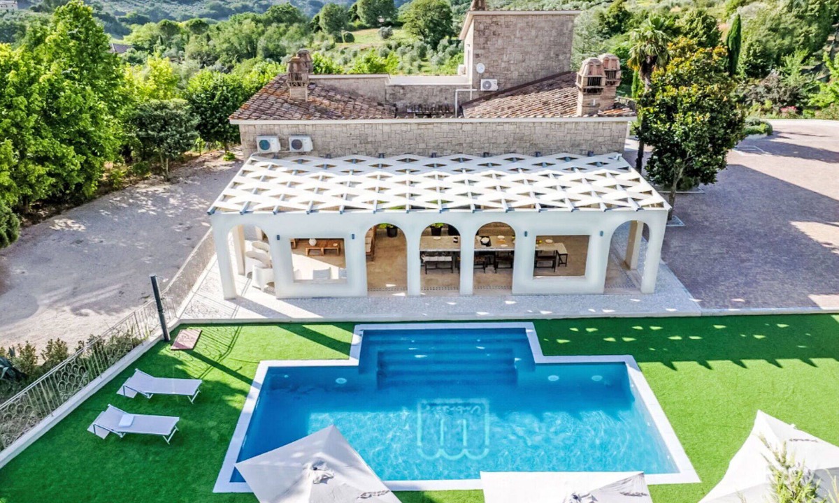 Stroncone Villa | Beautiful private villa for 24 guests with A/C, private pool, WIFI, TV and patio