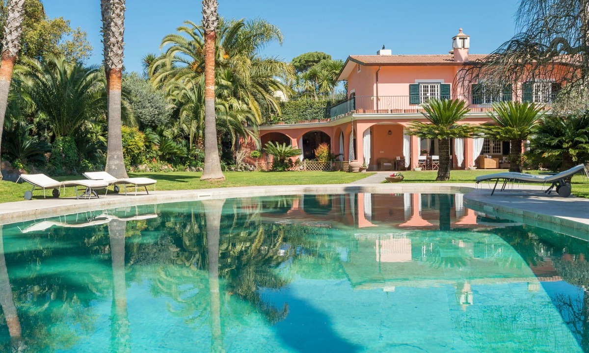 Zona XLV Castel di Guido Villa | Beautiful private villa with WIFI, hot tub, private pool, A/C, TV, patio and pets allowed
