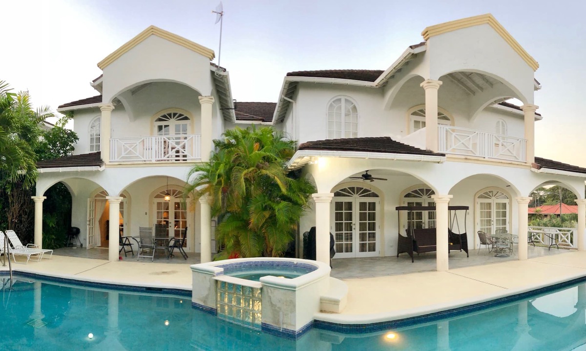 Paynes Bay House | Beautiful spacious holiday home private shared pool with neighbour nr Sandy Lane