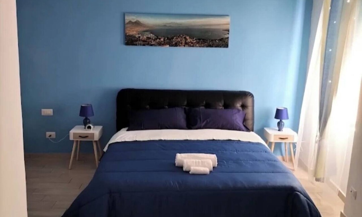 Santa Lucia Apartment | Blue house napoli piazza plebiscito