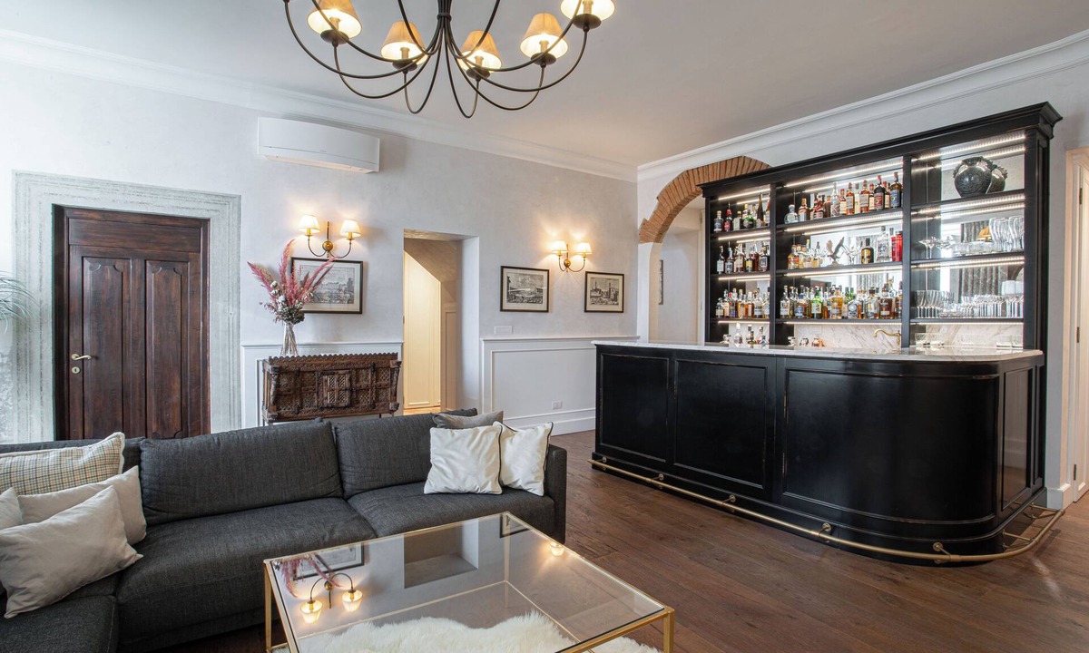 Duomo Apartment | Breathtaking Duomo Views | Heart of Florence