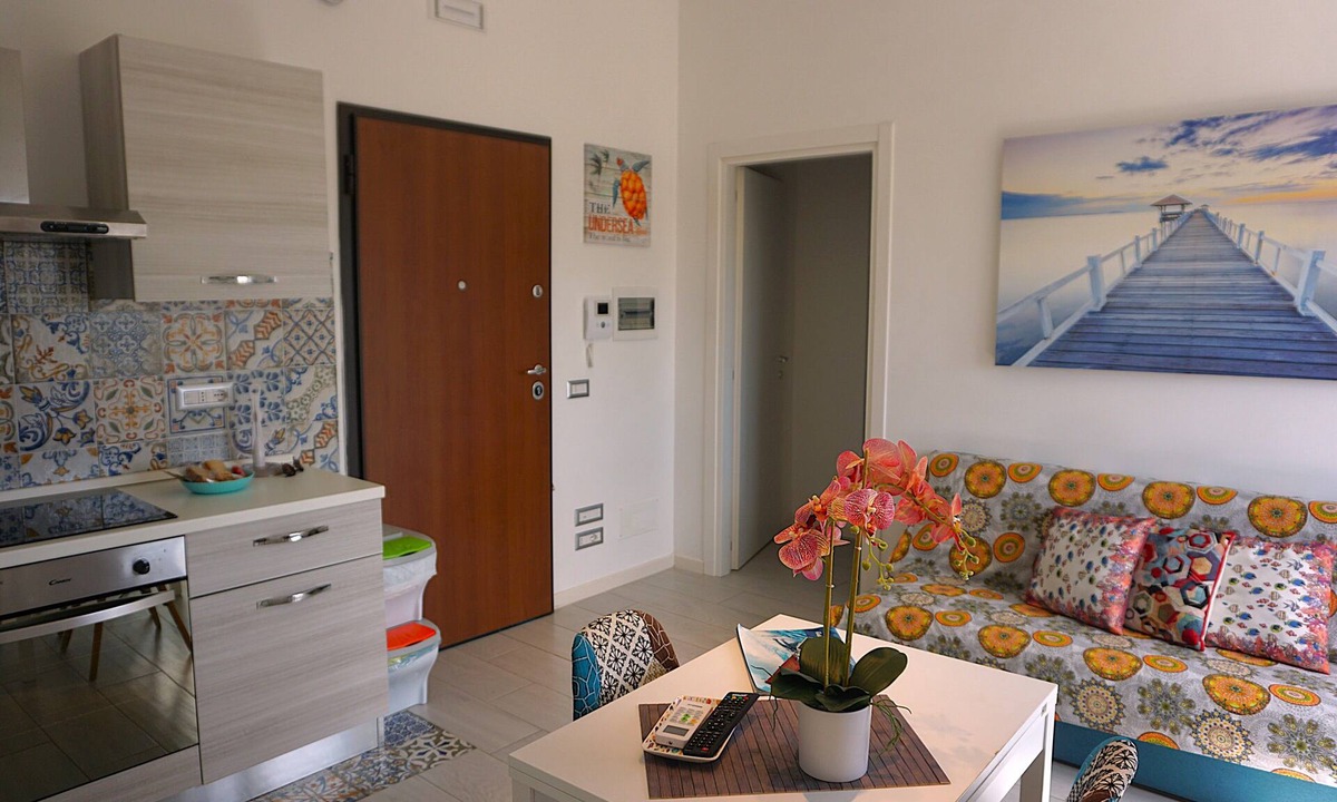Lavinio Lido di Enea Apartment | Bright apartment for 2 people 150 mt from the sea and private parking space