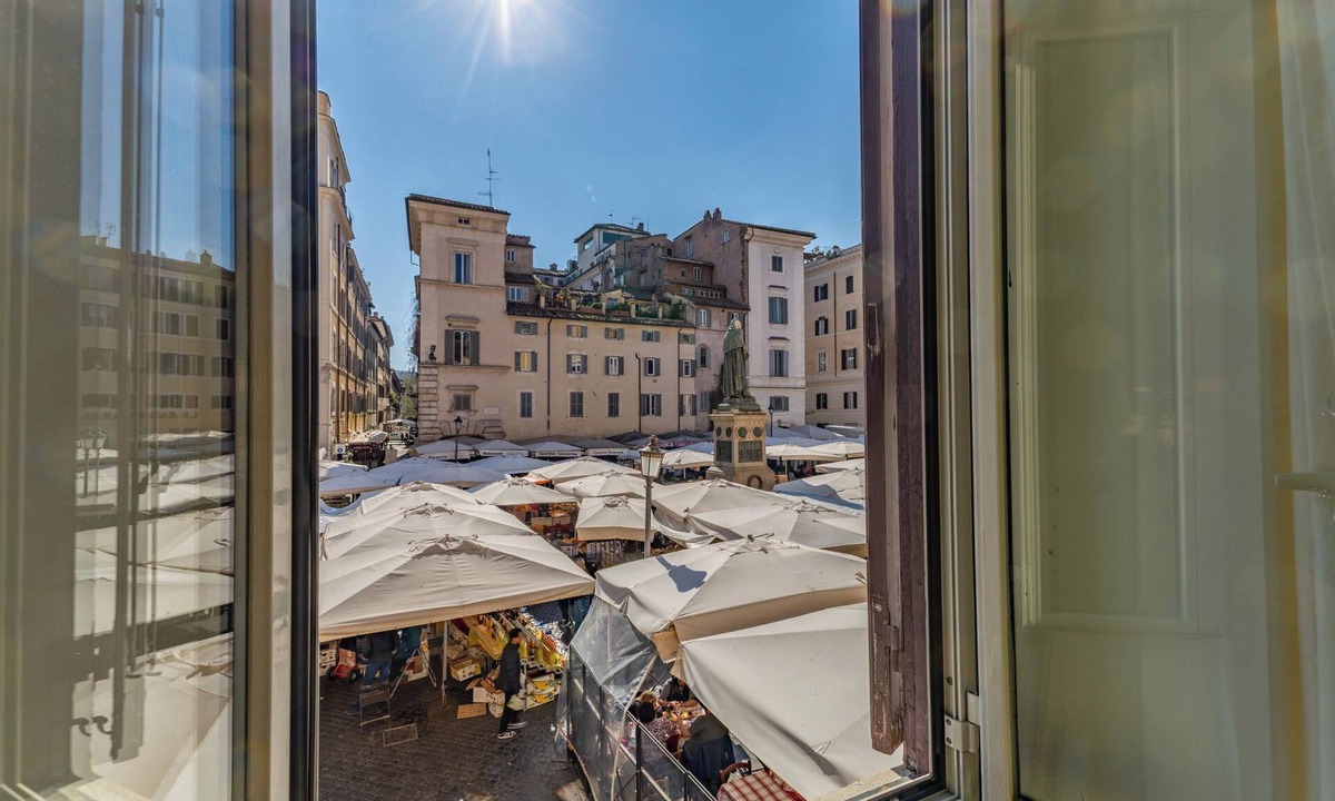 Navona Apartment | CAMPO DEI FIORI ELITE LUXURY FOR 10 GUESTS