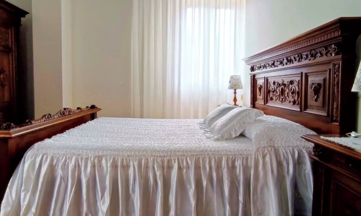 Strettoia Apartment | Casa Gabry, a spacious home (150 square meters) with a balcony, parking, and AC