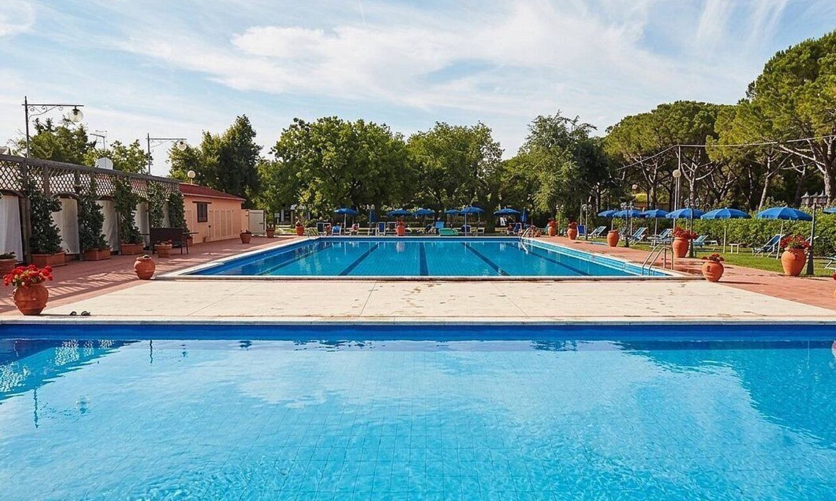 Principina Terra House | Casa Tera A: A graceful two-story apartment in the characteristic style of the Tuscan countryside, with Free WI-FI.