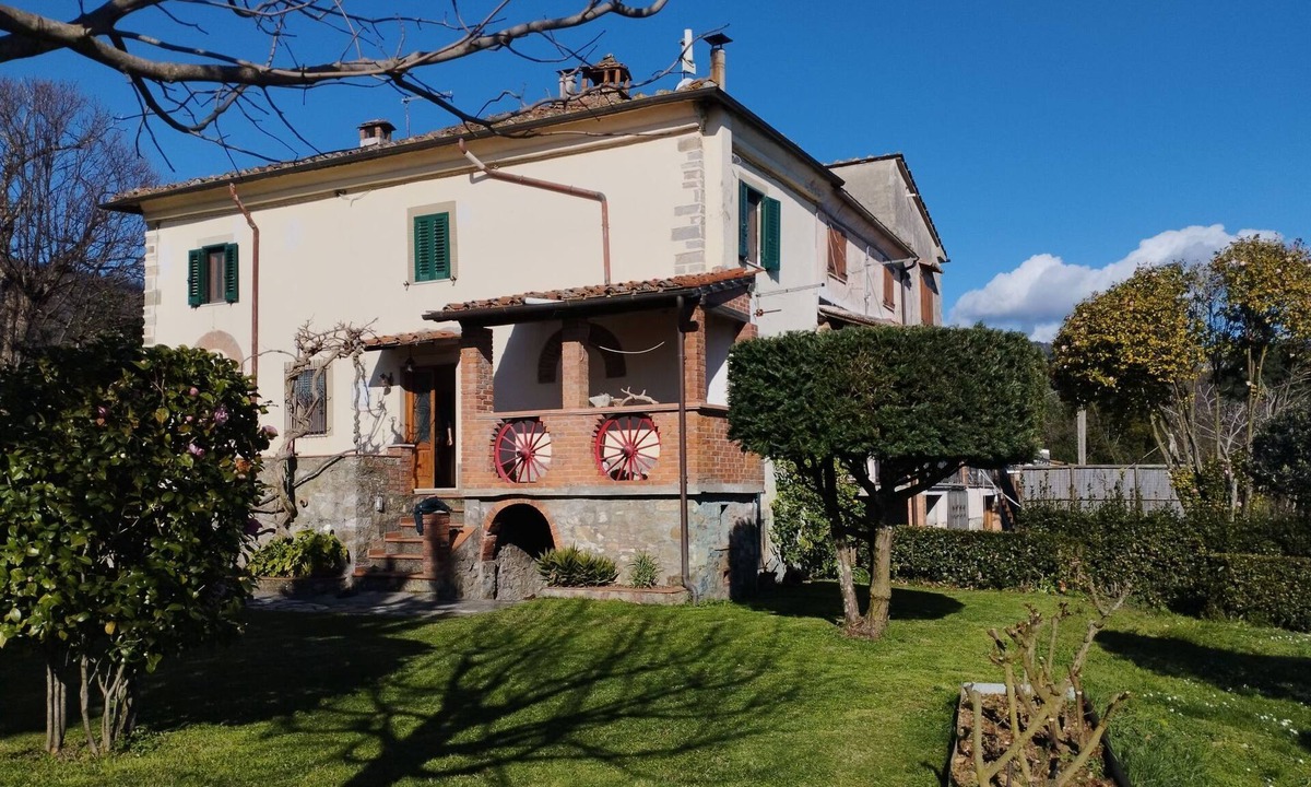 Nozanno House | "Casale Colle Belvedere" by Interhome