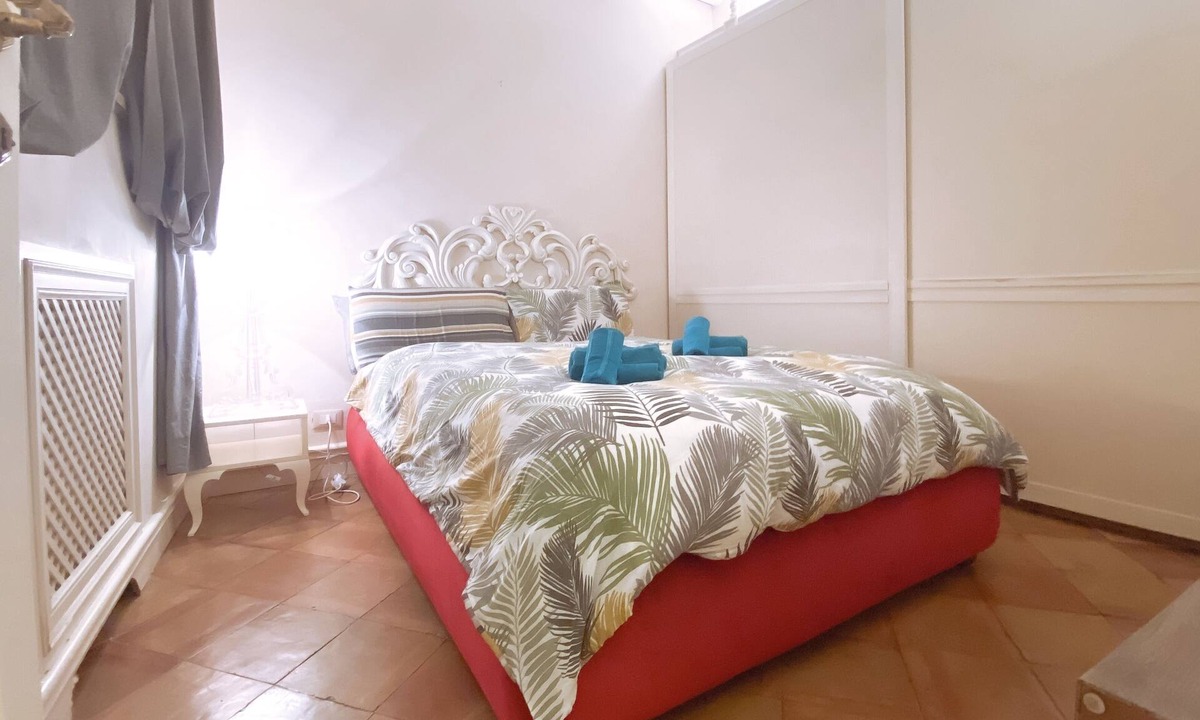 Navona Apartment | Cool BDR apartment in the best area of Rome! Piazza Farnese ; Historical Center