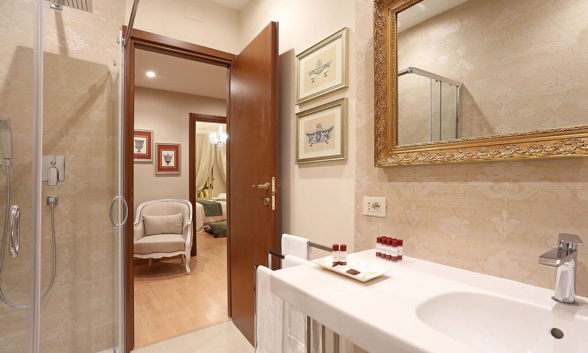 Rione III Colonna Apartment | Daplace - Ottavia Apartment