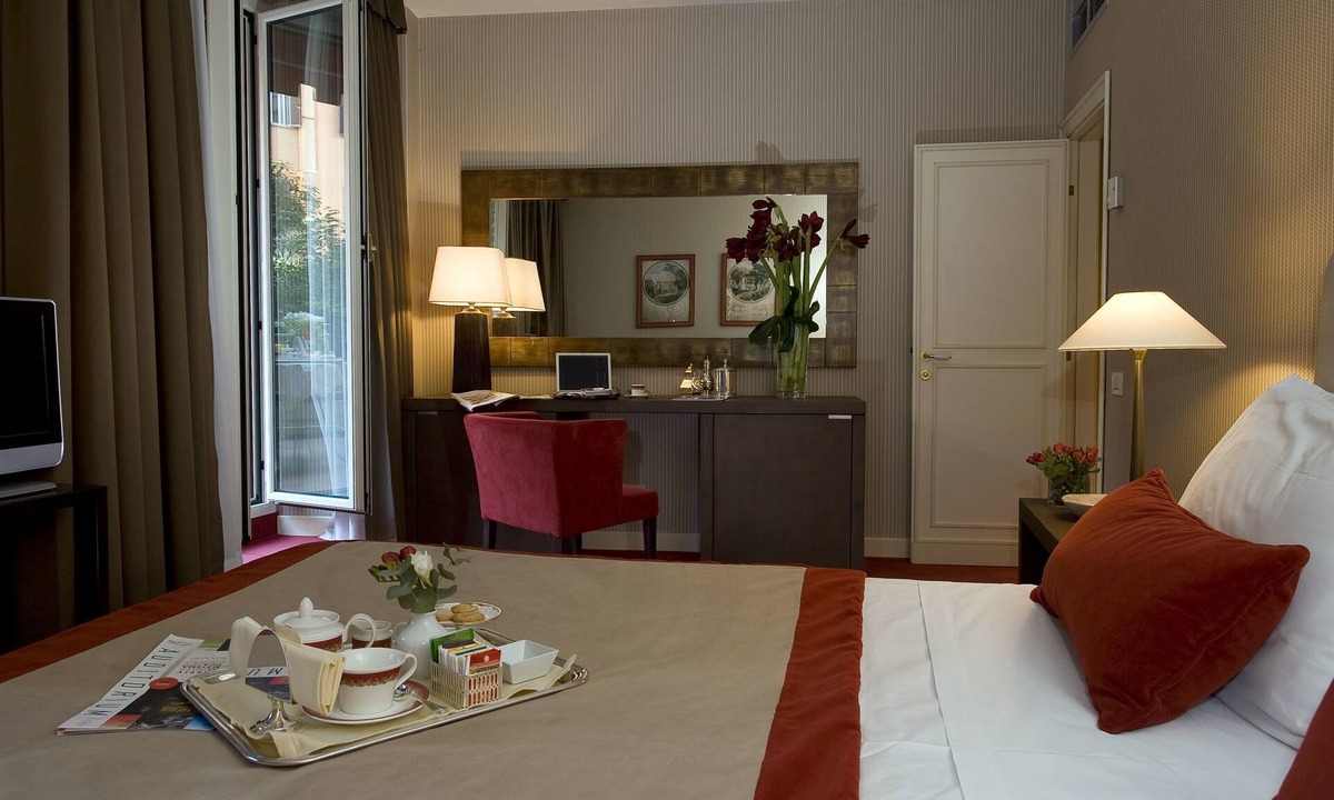 Rione III Colonna Hotel | Dei Borgognoni Hotel
