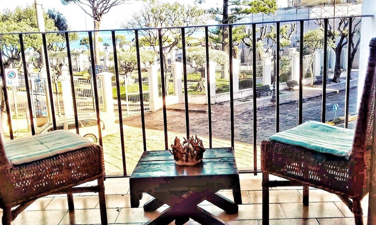 Gaeta Apartment | Donna Rosalia is a cozy 95-square-meter apartment in the heart of Gaeta Vecchia