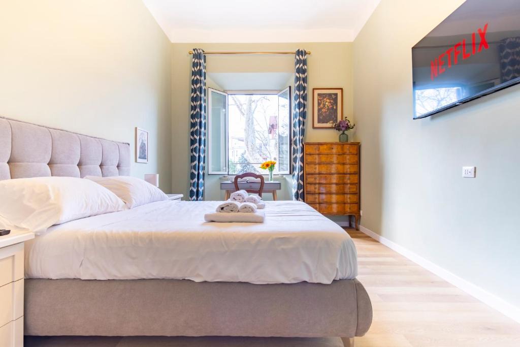 Quartiere III Pinciano Apartment | Elegantis La ParioLina Apartment
