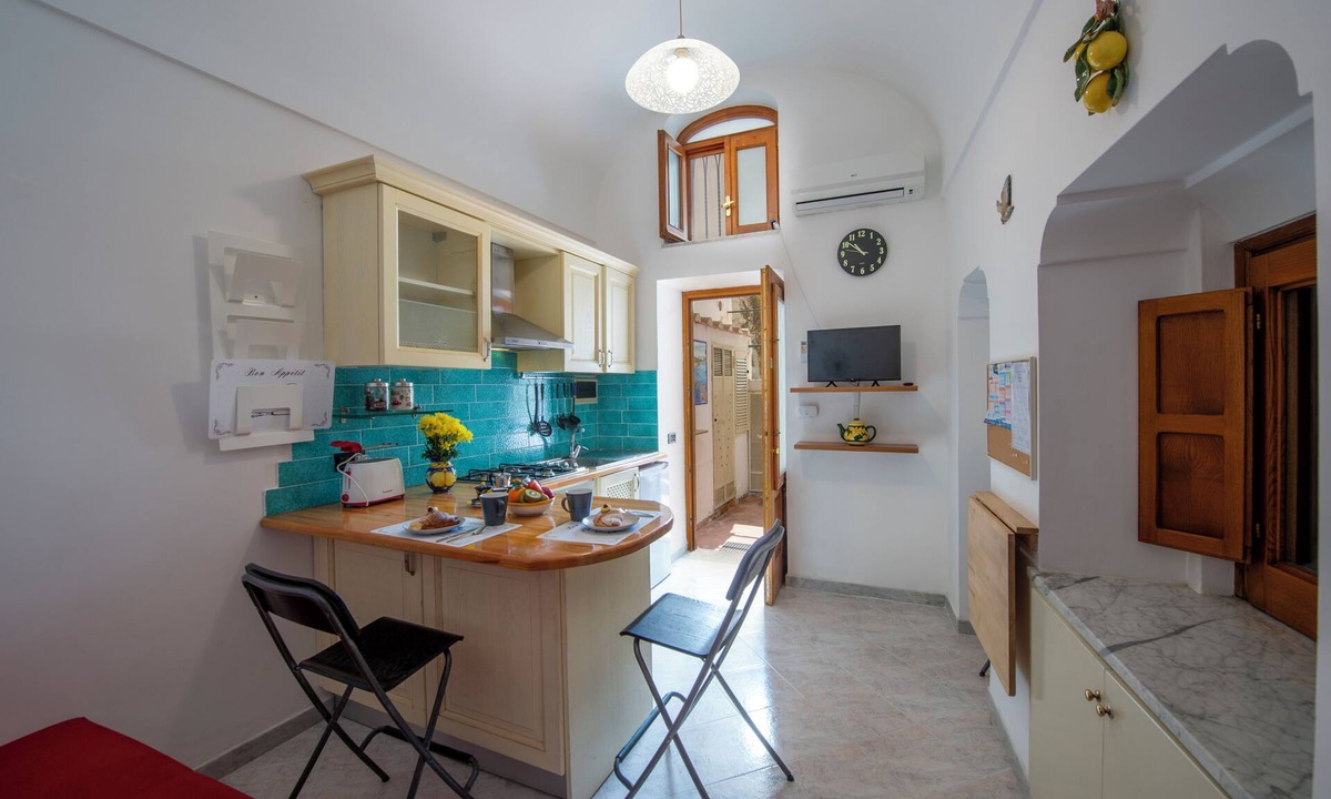 Minori Apartment | Enjoyable 1-bedroom apartment with AC in charming Minori,cozy apartment no steps