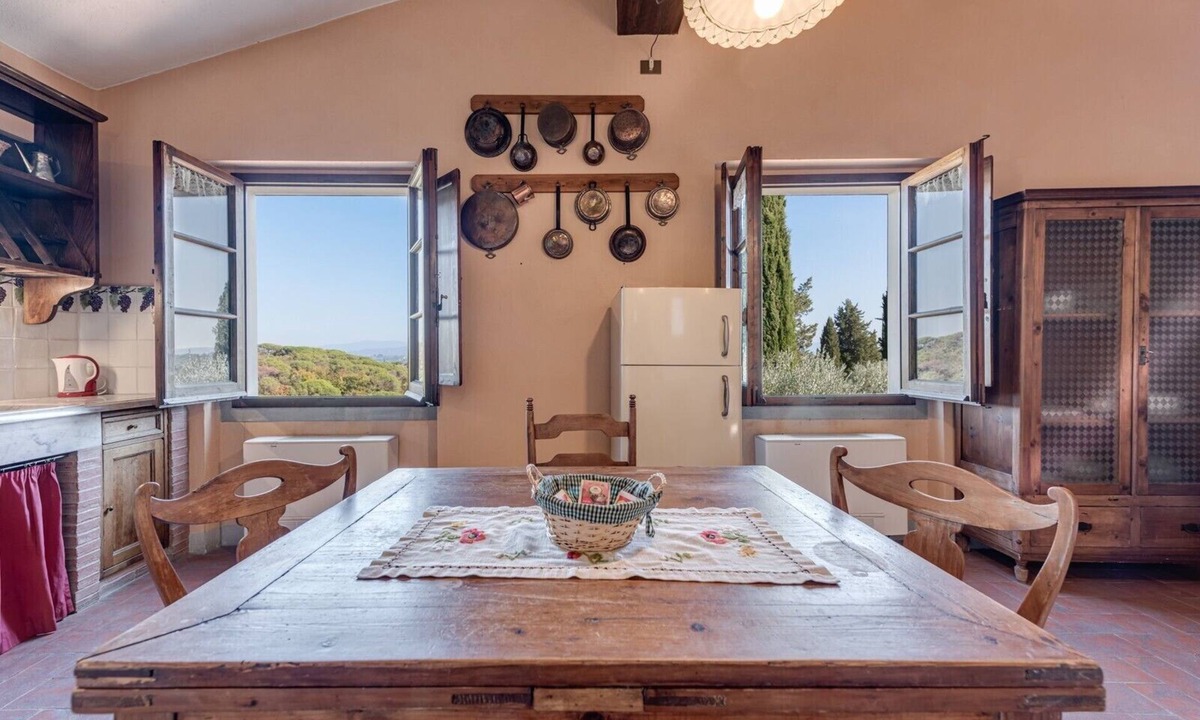 Chiesanuova Other | Farmhouse 'Il Pintello - Il Riccio' with Shared Pool, Wi-Fi and Air Conditioning