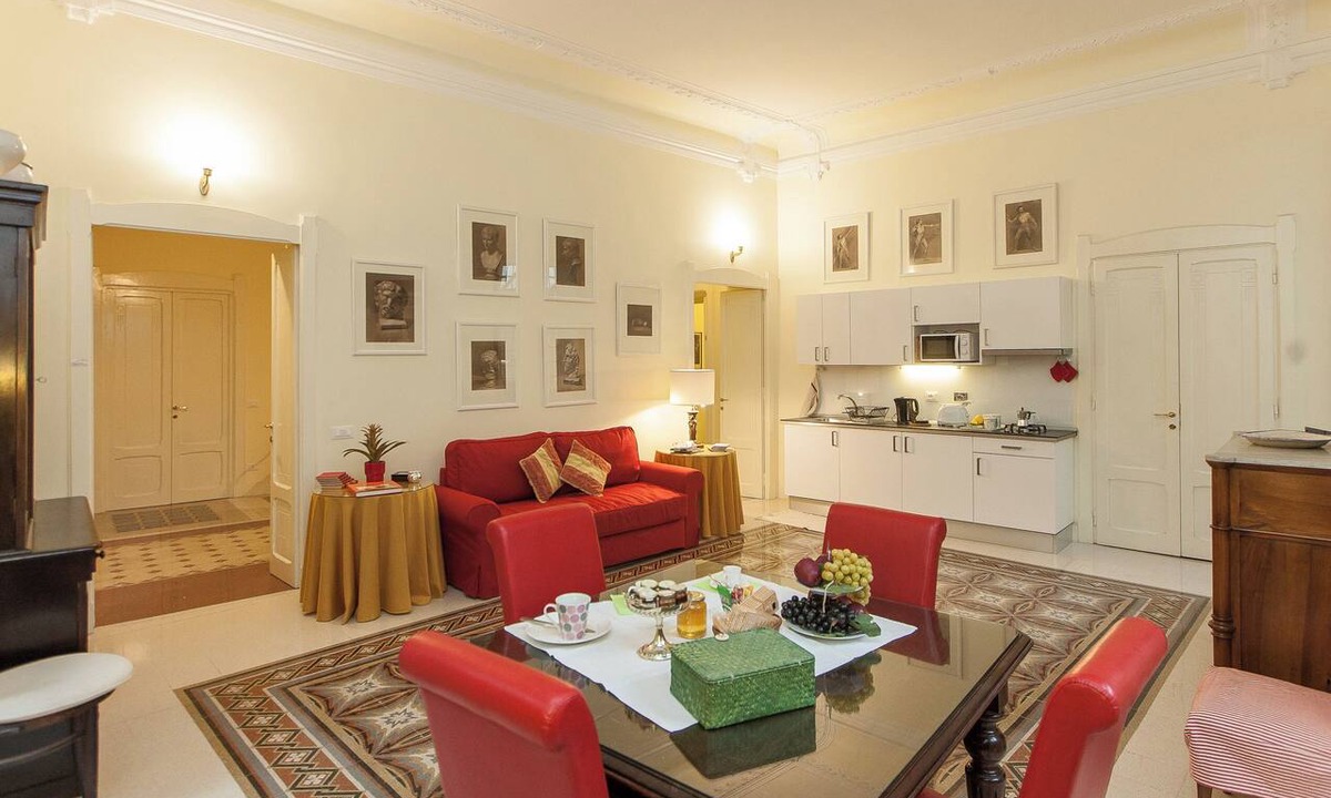 Rione XI Sant'Angelo Apartment | Ghetto Garden Apartment