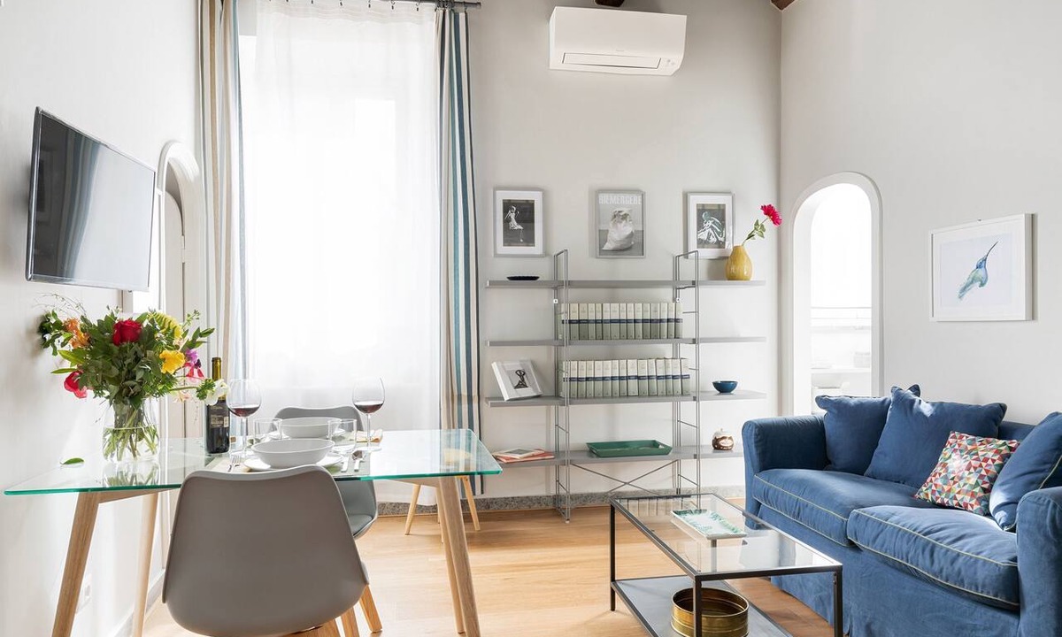 Rione VI Parione Apartment | Grotta Pinta Apartment - Int. 13