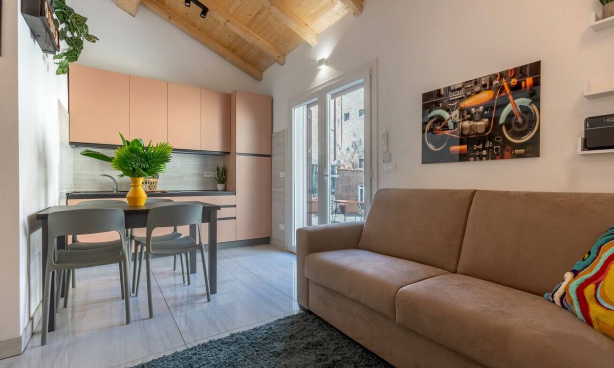 Ferrara Historic Centre Apartment | GuestHost - Bright Apartment with Patio & Parking