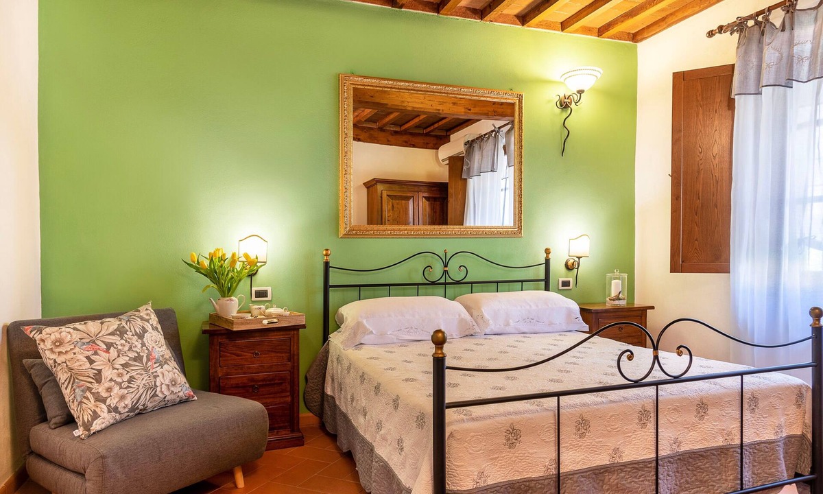 La Pesta House | Holiday Home 'Il Cerreto – Casa Rosmarino' with Private Garden, Wi-Fi & Air Conditioning
