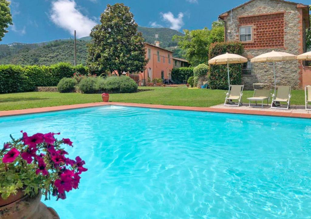 Cascine-La Croce House | Holiday Home Il Rustico by Interhome