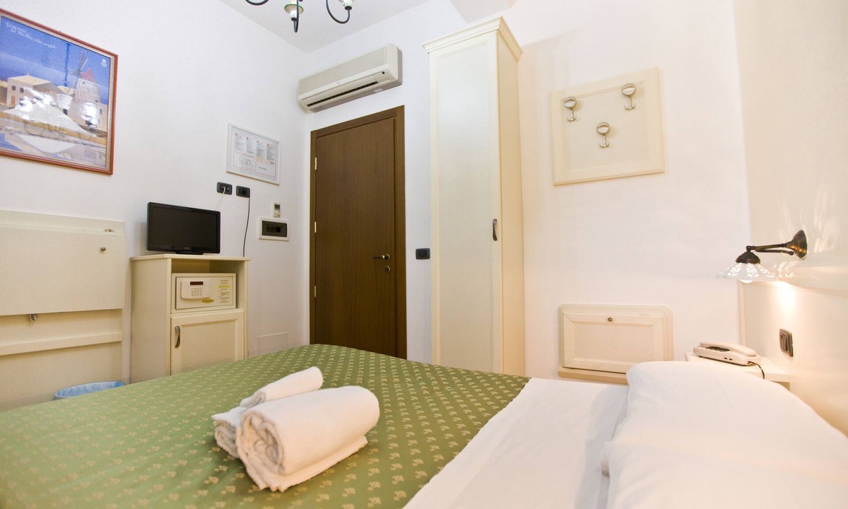 Paparella Hotel | Hotel History