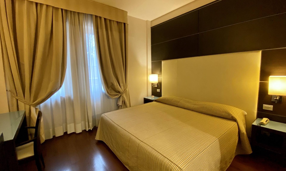 Corsico Hotel | Hotel Kristall