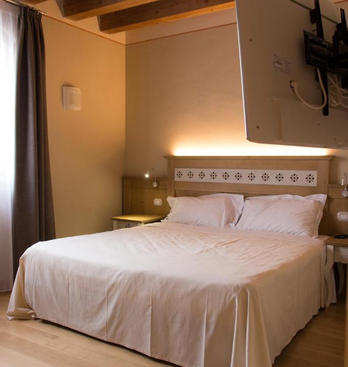 Cornegliano Laudense Hotel | Hotel Sesmones