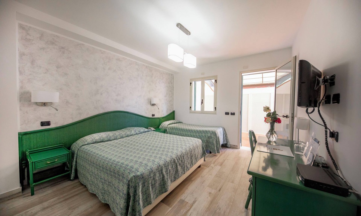 Mazzaforno Hotel | Hotiday Cefalù Mazzaforno