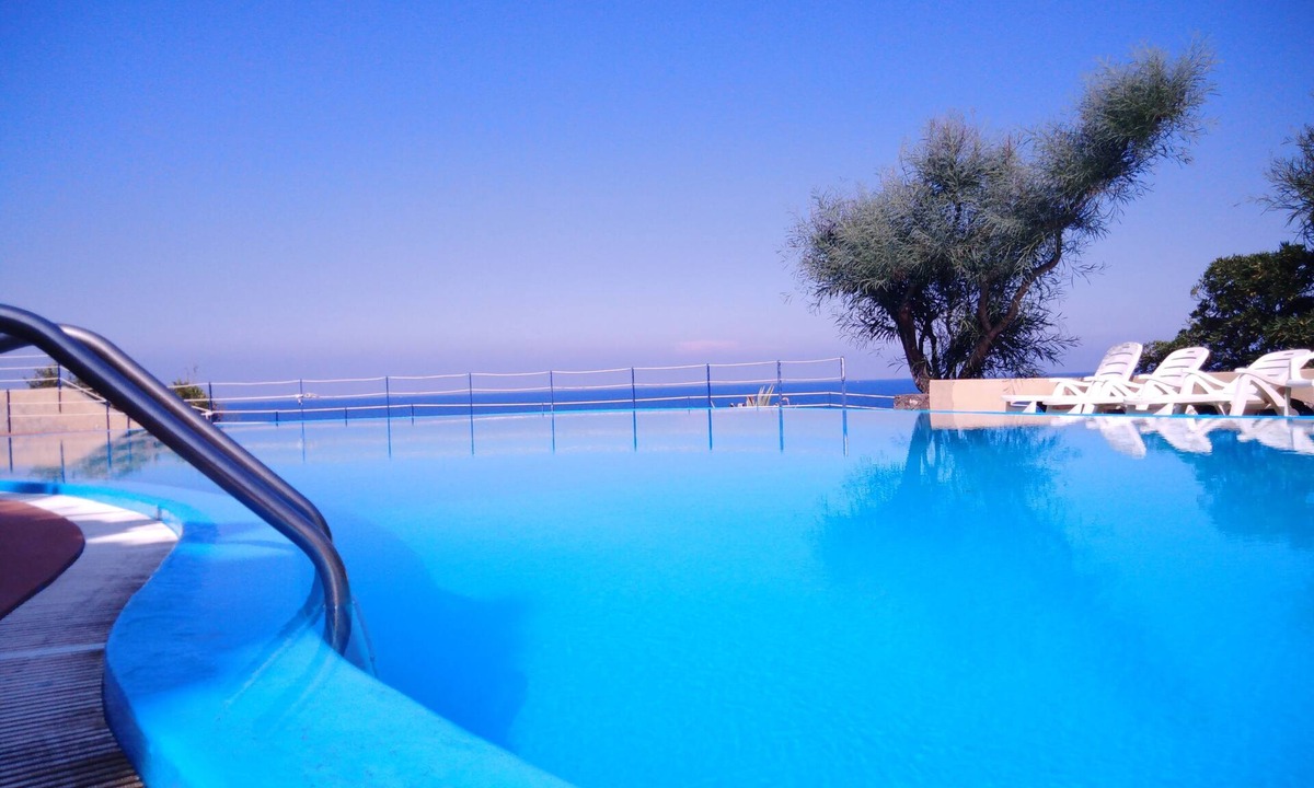 Costa Saracena-Castelluccio Apartment | House Iris - three-room apartment with terrace, pool facing the sea
