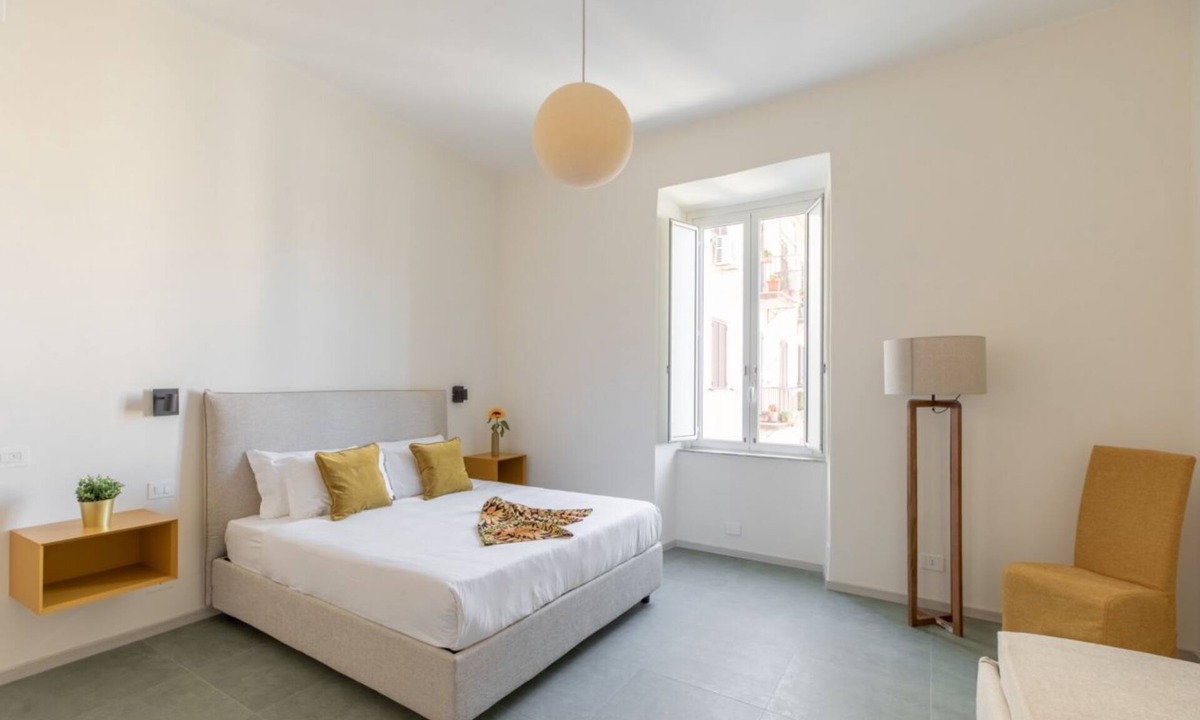Salario Apartment | iFlat | Calm & Spacious Urban Oasis Fons Trevi B13