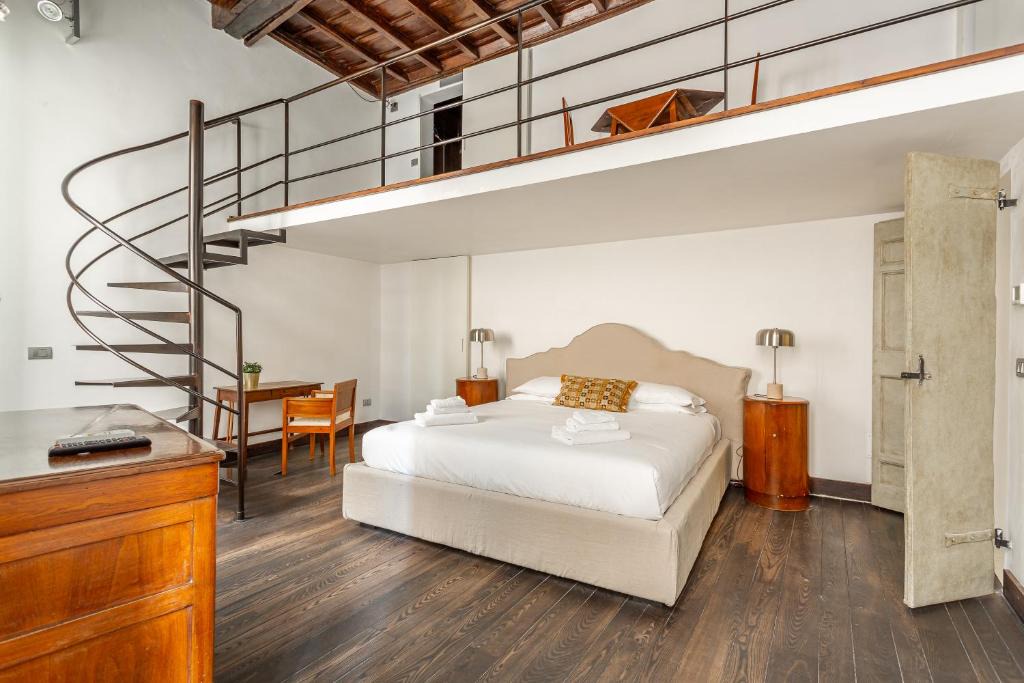 Rione VIII Sant'Eustachio Apartment | iFlat Pantheon Elegant 3-bedroom Apartment