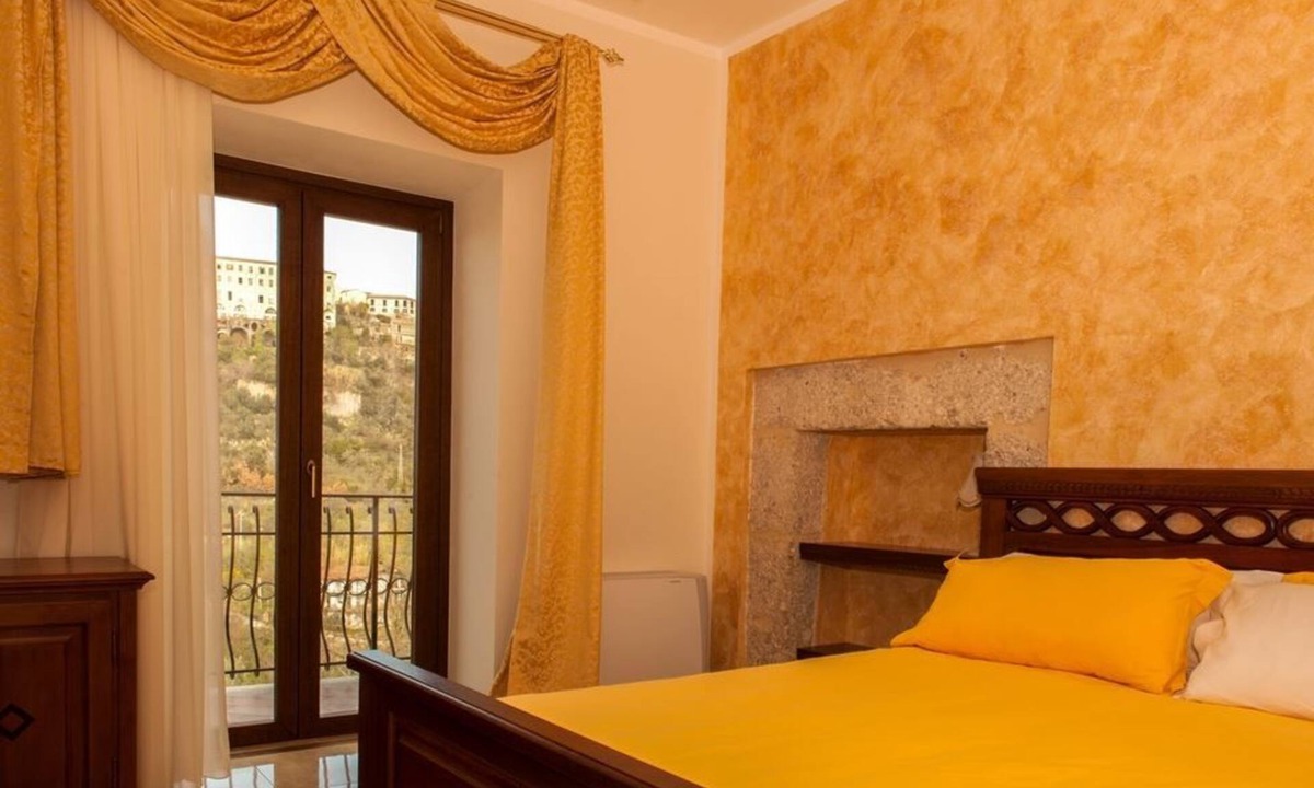 Arpino House | Il Casale della Regina