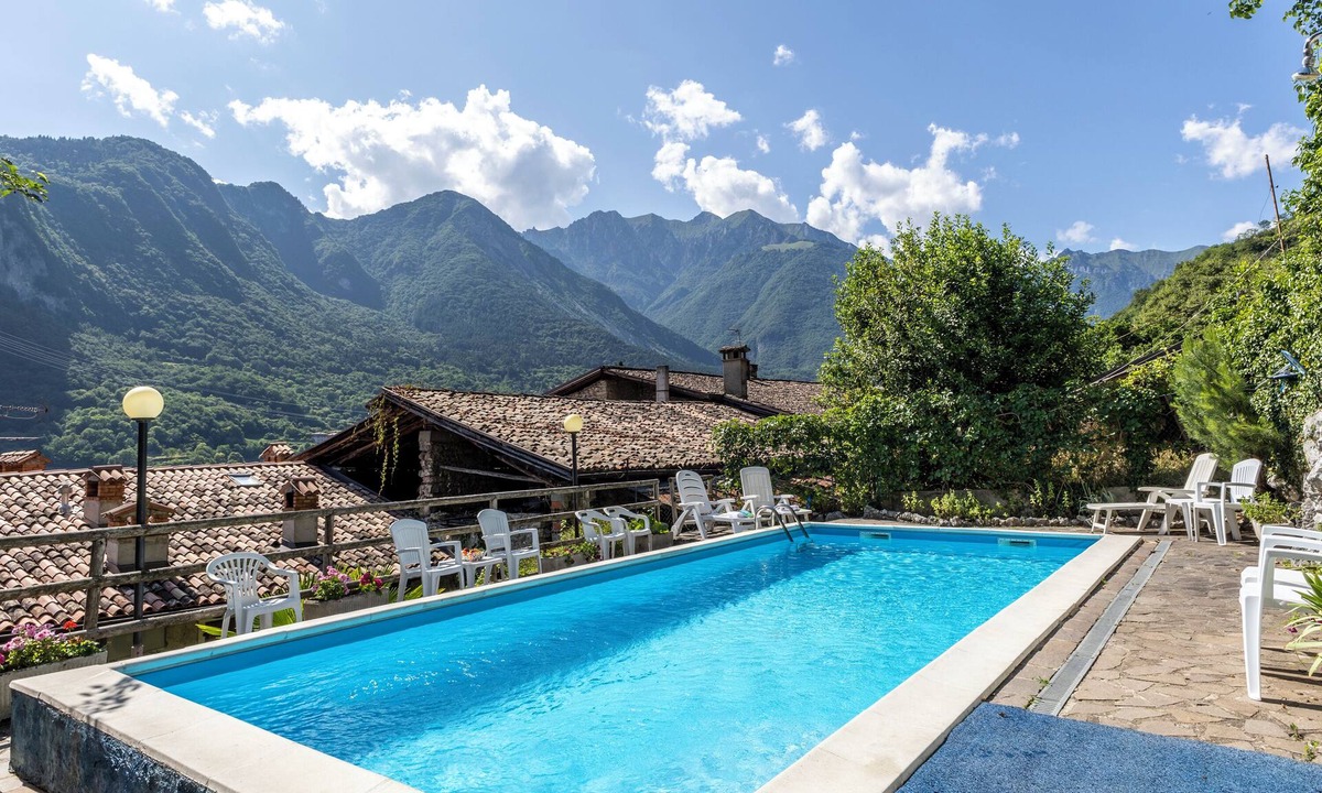 Canale di Tenno Apartment | Il Nido dell'Artista Apartment with Pool, Tenno, Italy