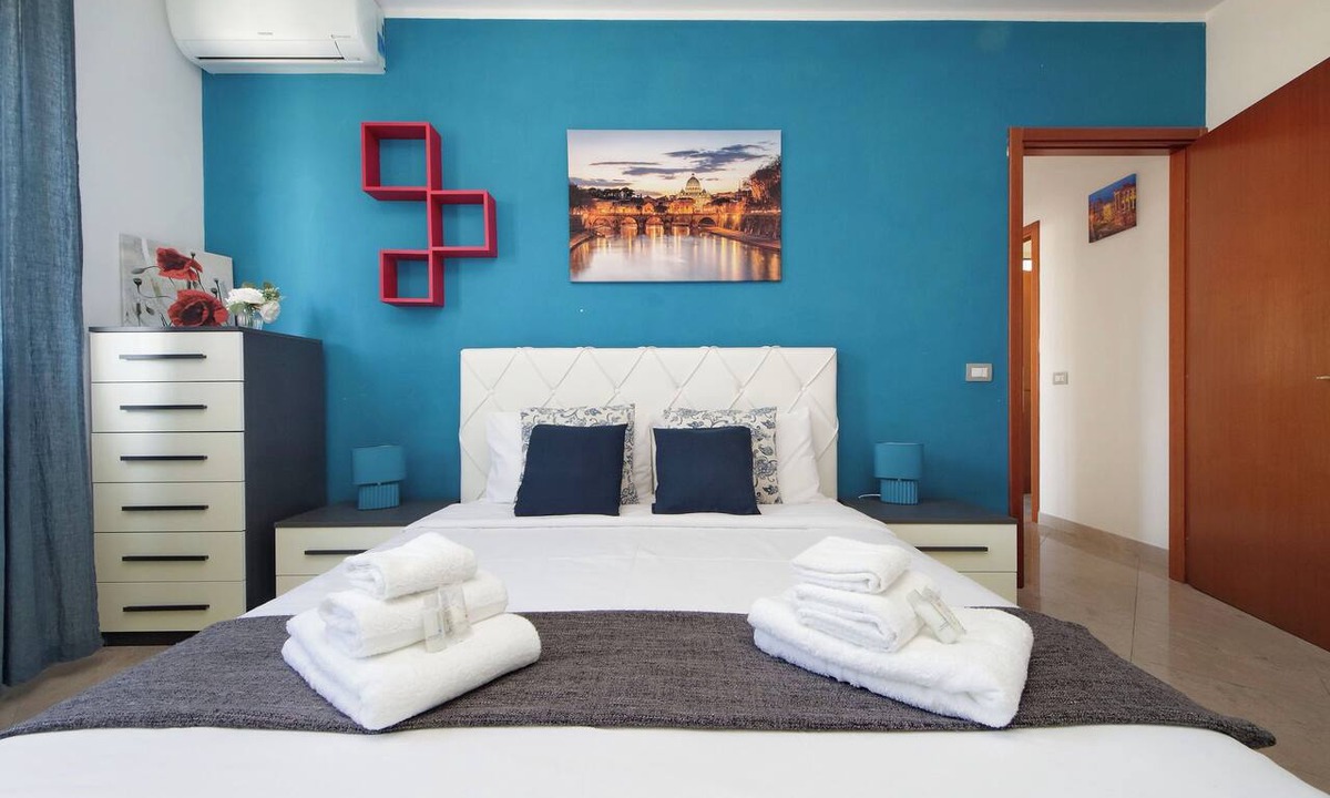 Zona IX Acqua Vergine Apartment | La casa di Vittoria by Domus&Dimore
