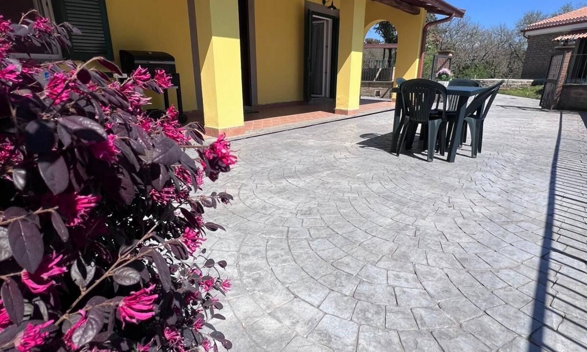 Zona XXVI Castel di Decima Apartment | La casa di Marina Guest House