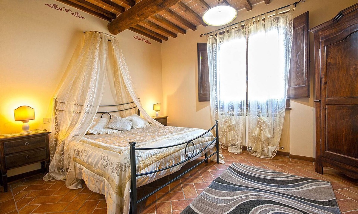 Le Piazze House | La Lepre swimming pool flat with 3 bedrooms and two bathrooms