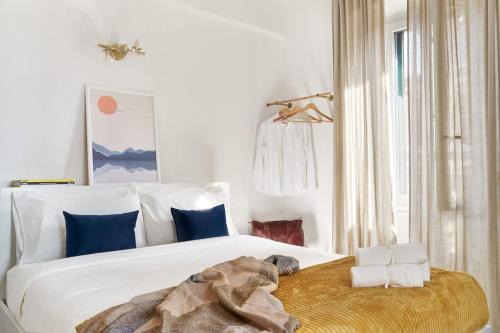 Cagnola Apartment | La Maison Blue, between Portello-Fiera-MiCo-CityLife